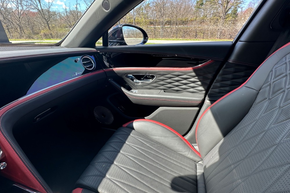 2023 Bentley Flying Spur Image 12