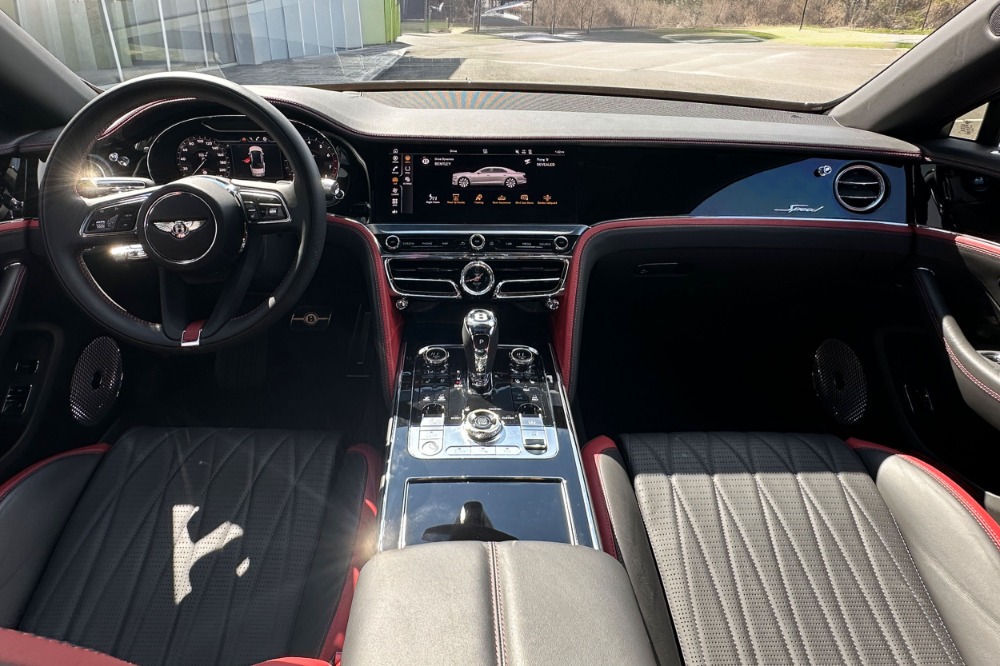2023 Bentley Flying Spur Image 4