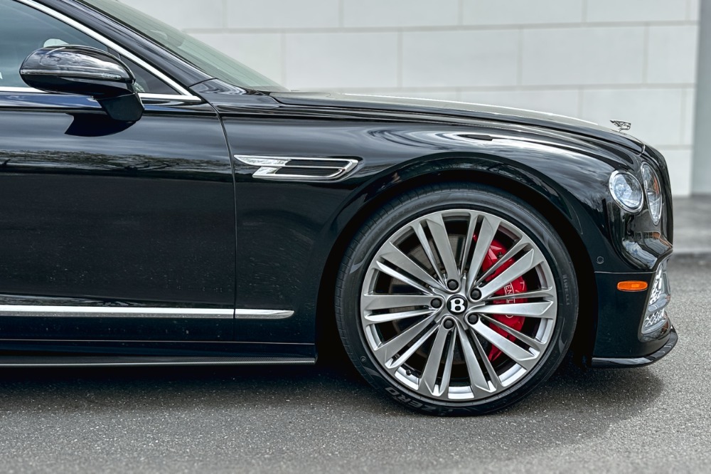 2023 Bentley Flying Spur Image 6