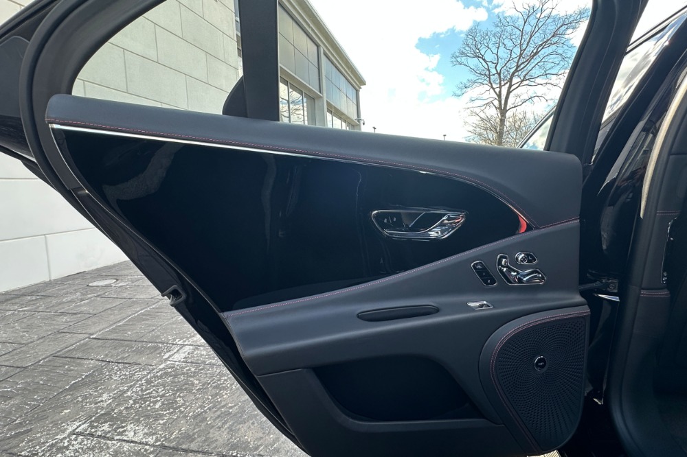 2023 Bentley Flying Spur Image 7
