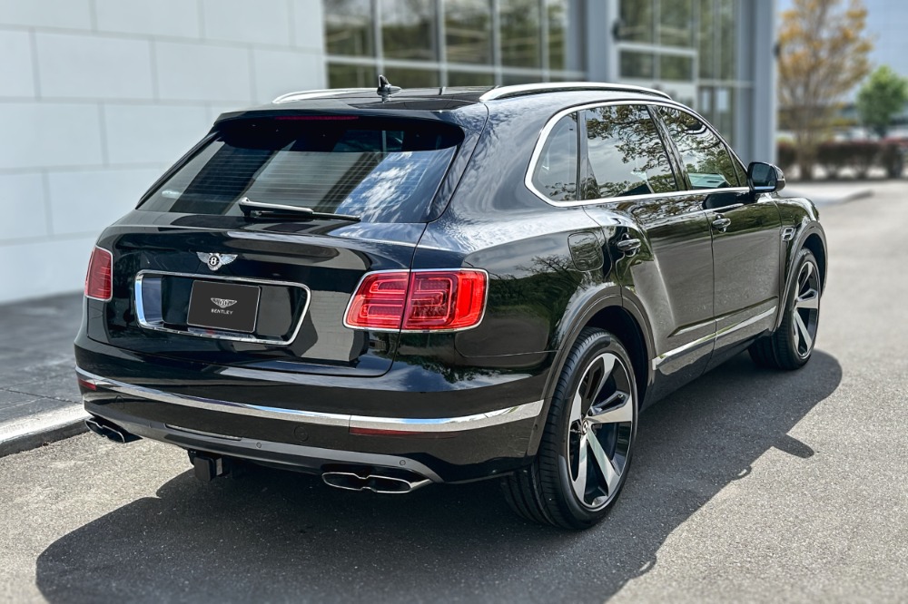 2019 Bentley Bentayga Image 17