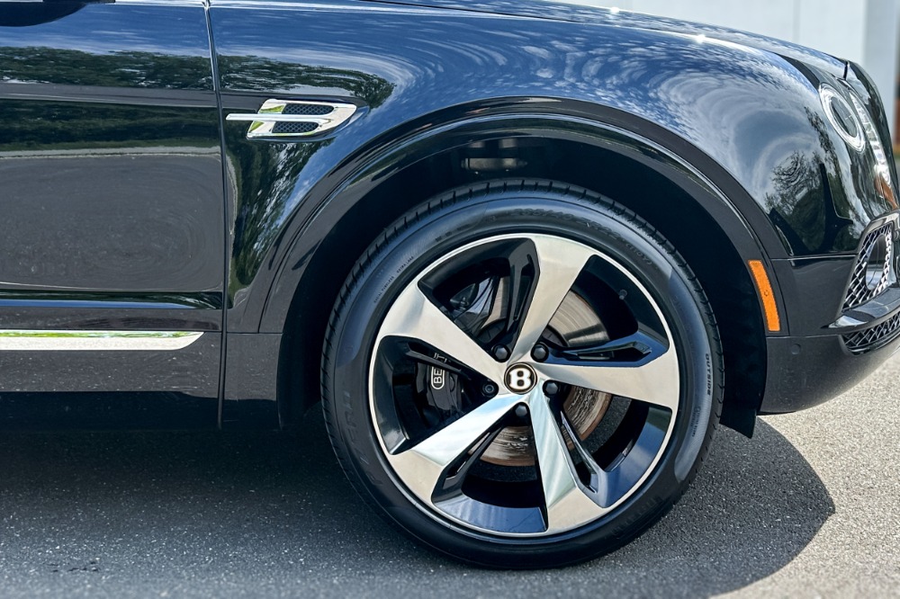 2019 Bentley Bentayga Image 6