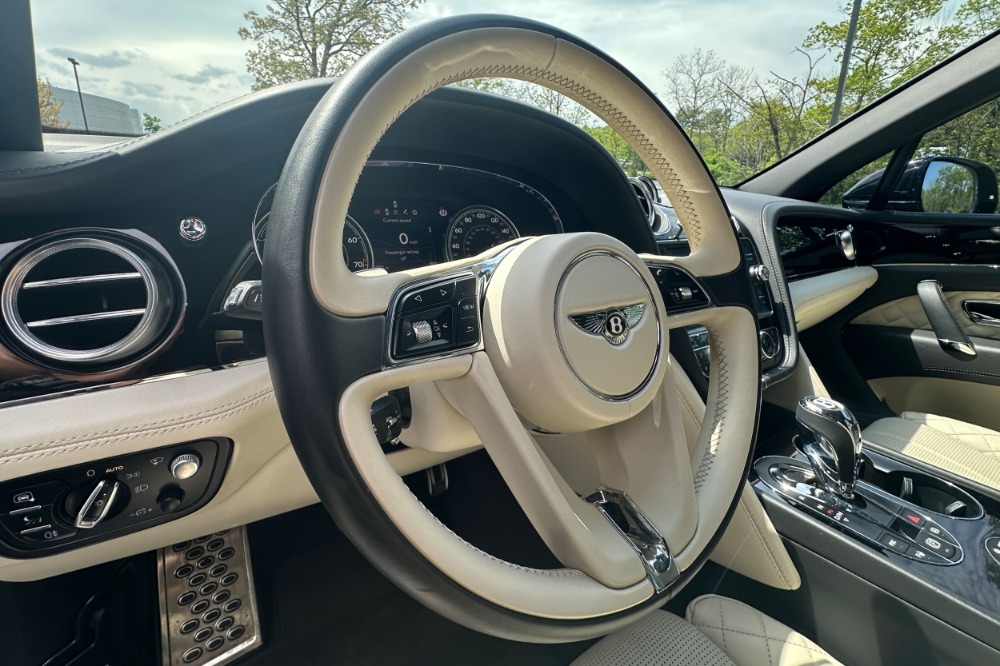 2019 Bentley Bentayga Image 8