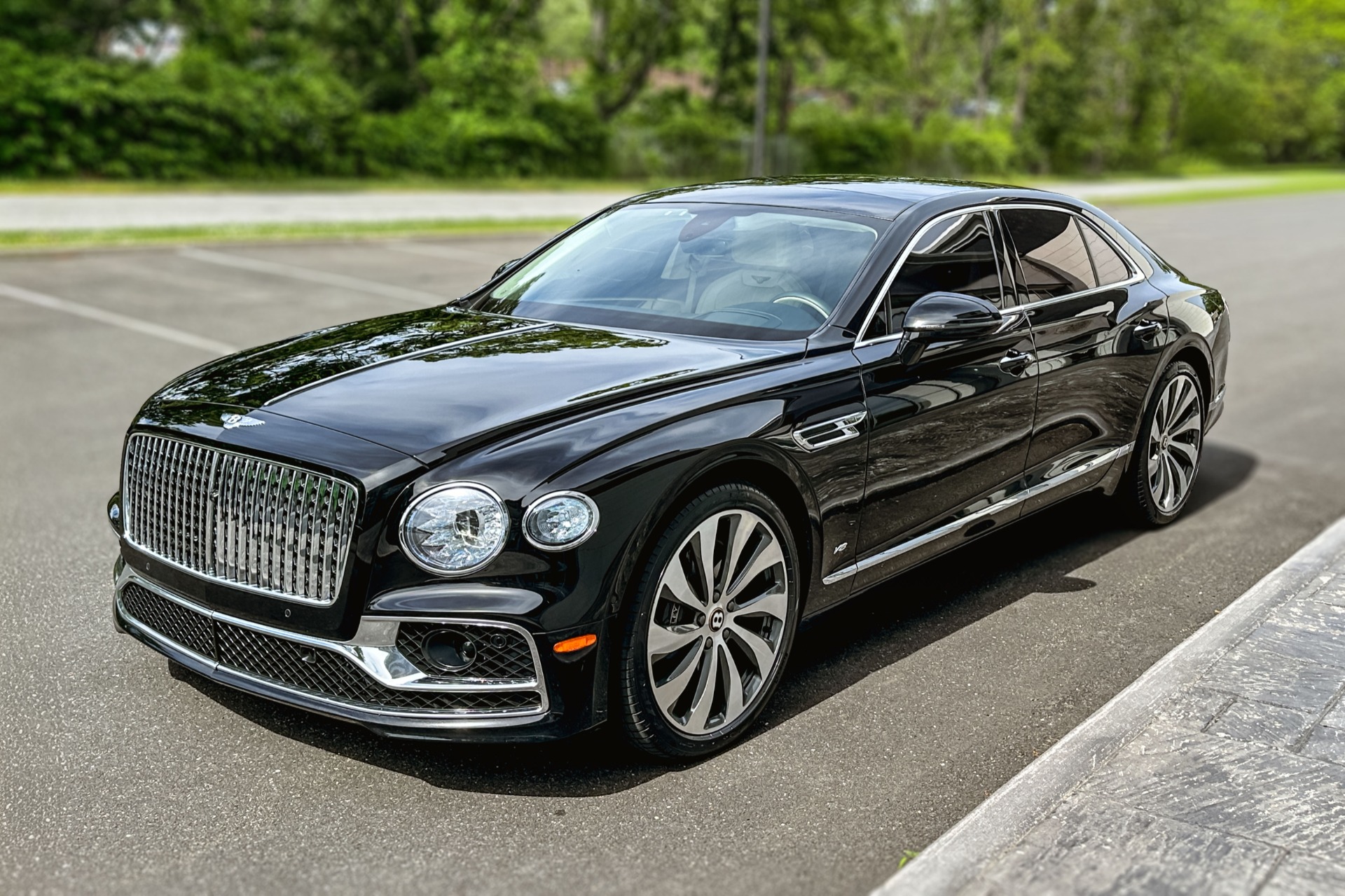 2022 Bentley Flying Spur Image 20