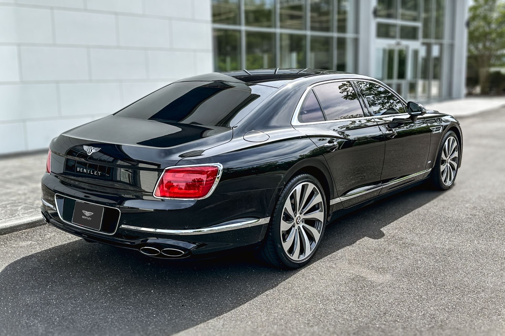 2022 Bentley Flying Spur Image 21