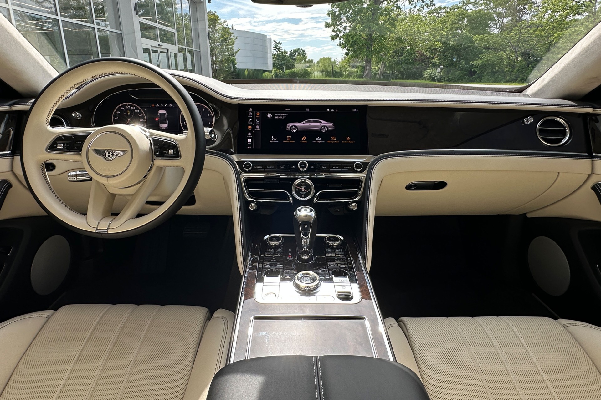 2022 Bentley Flying Spur Image 4