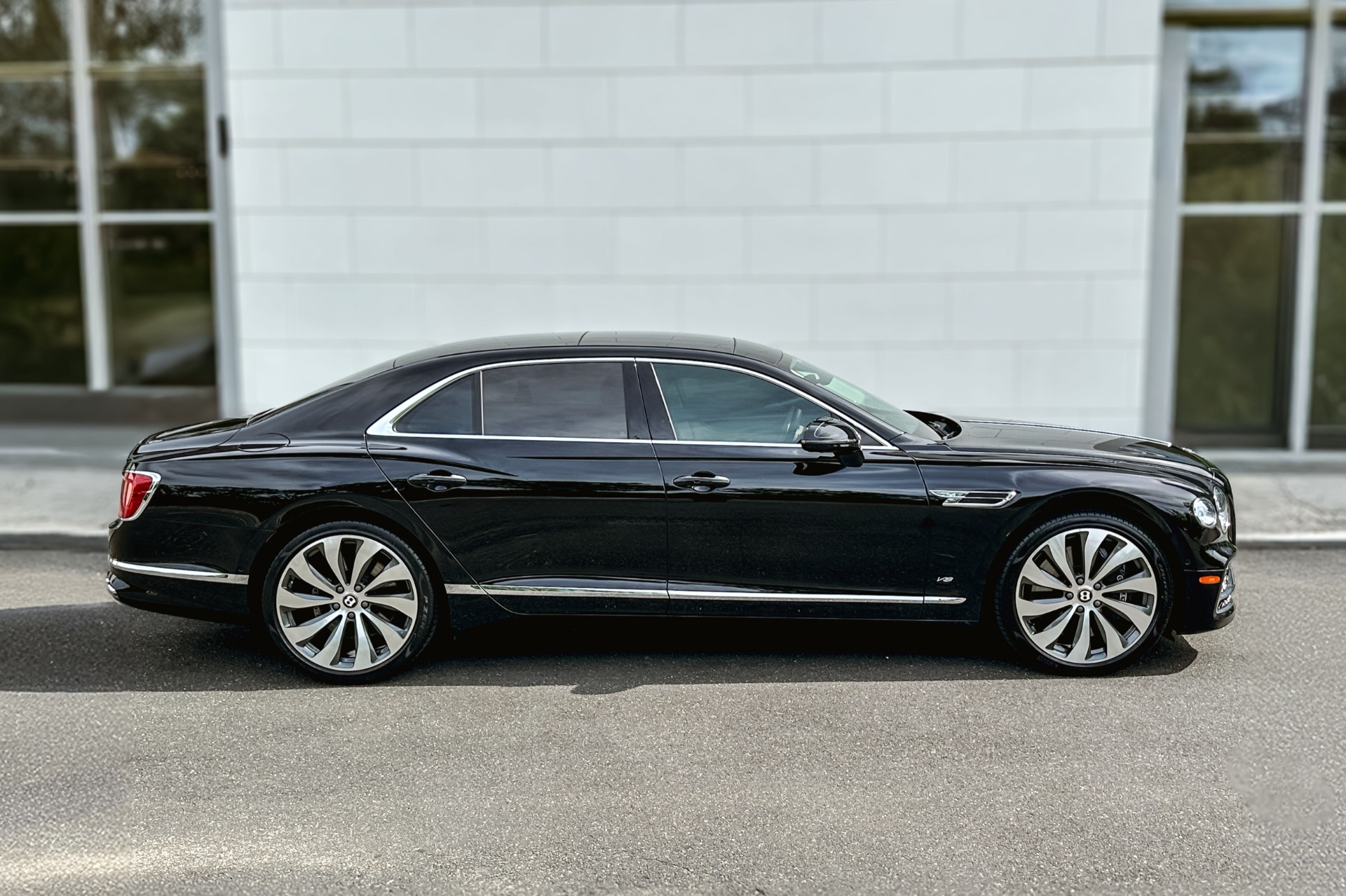 2022 Bentley Flying Spur Image 5
