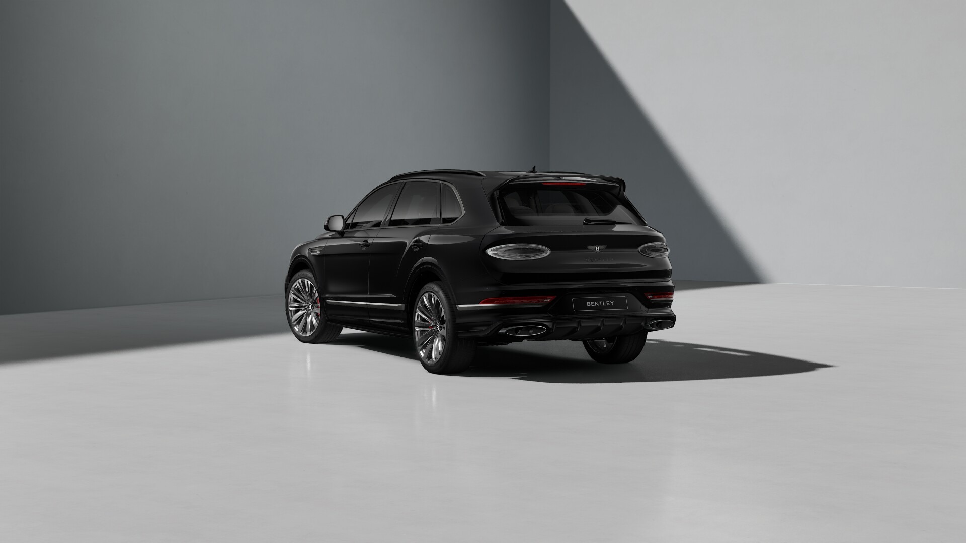 2027 Bentley Bentayga Image 5