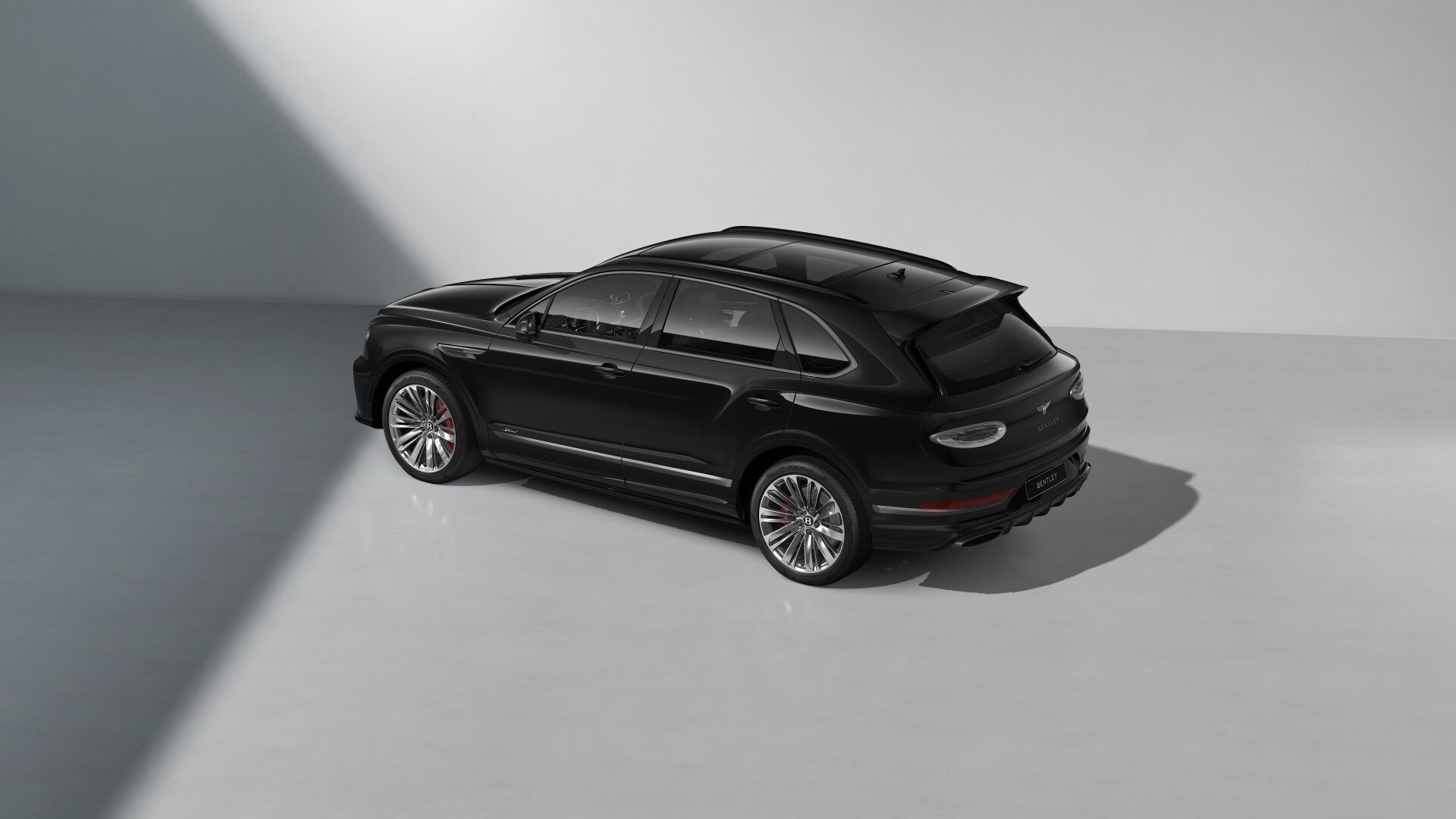 2027 Bentley Bentayga Image 7