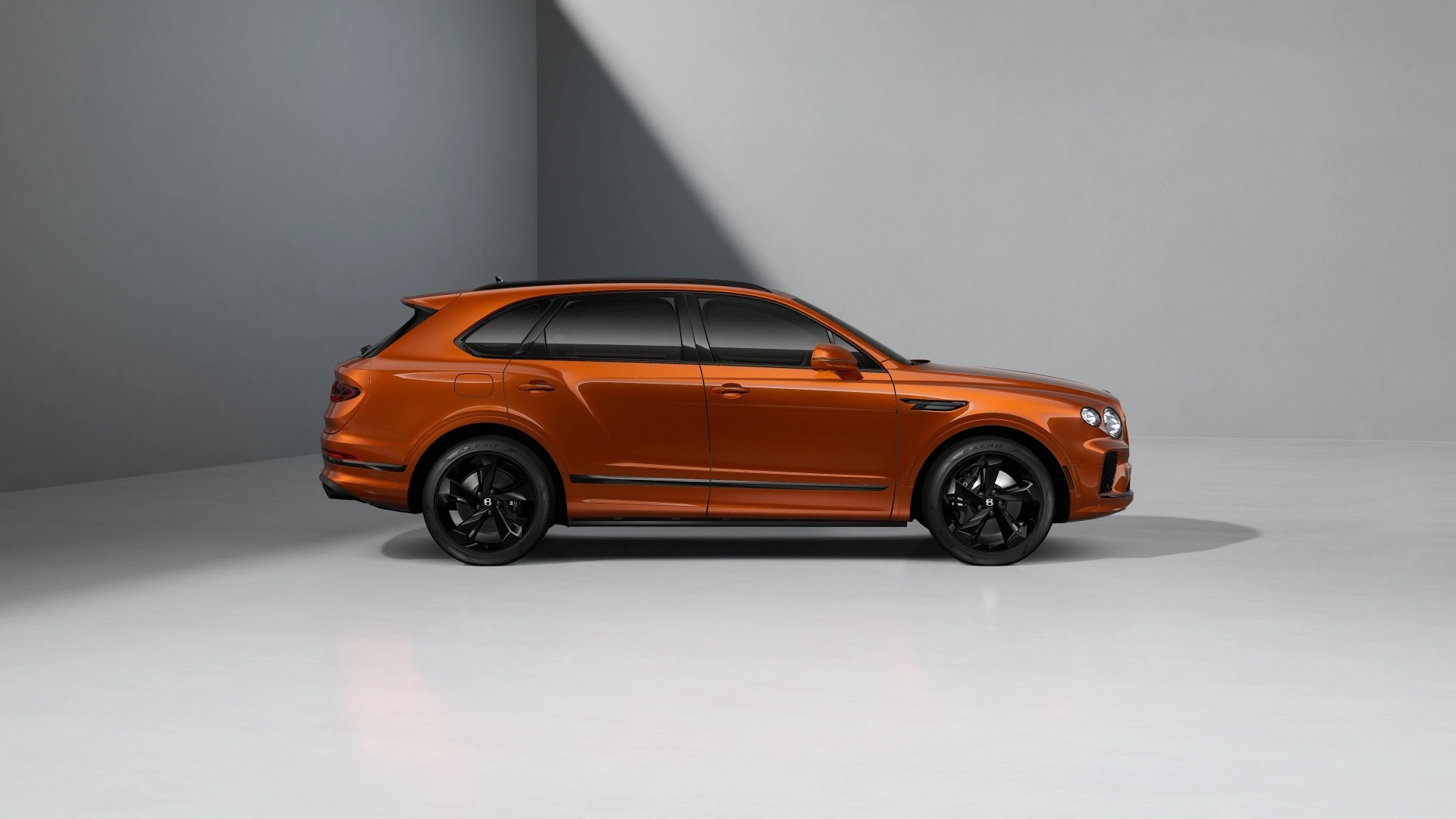 2026 Bentley Bentayga Image 3