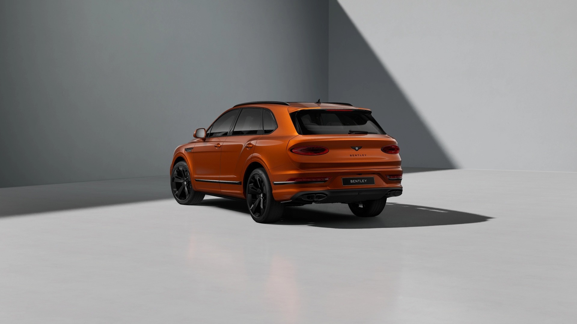 2026 Bentley Bentayga Image 5