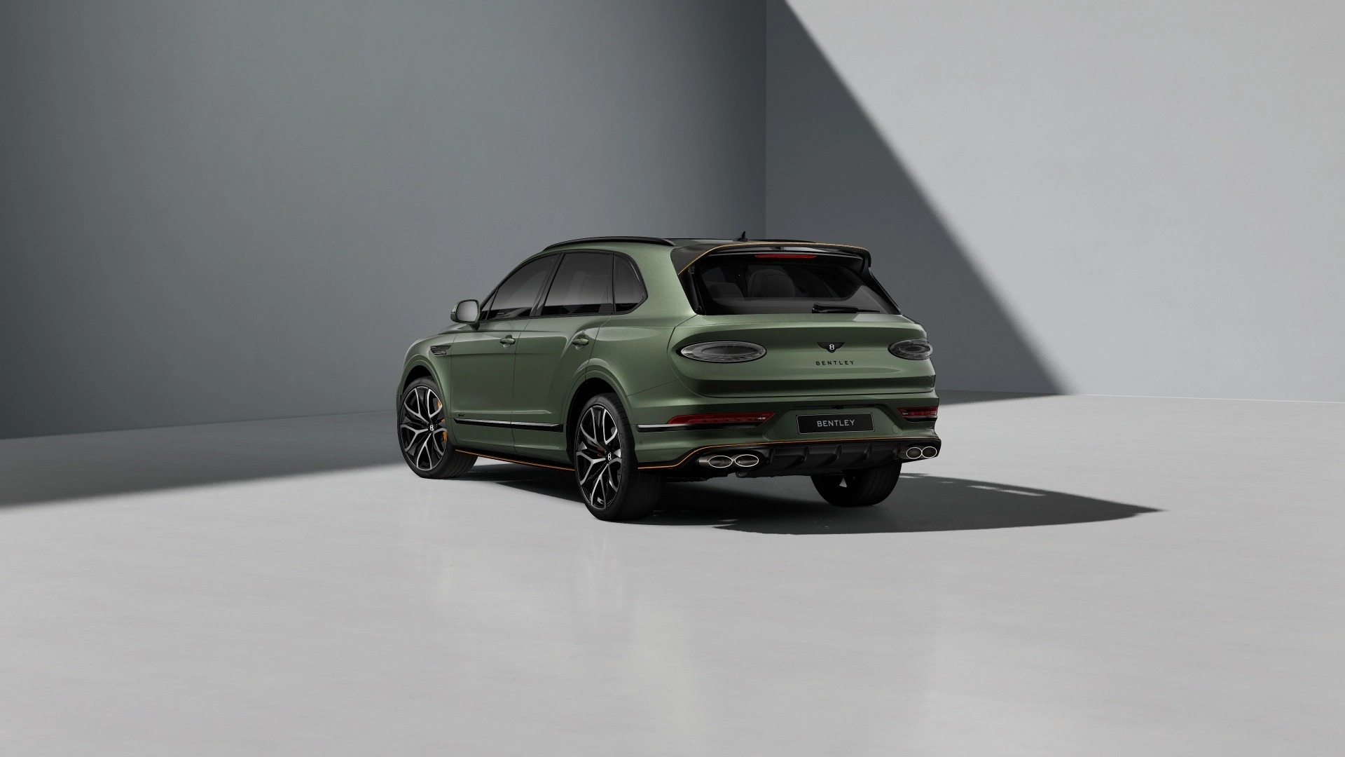 2027 Bentley Bentayga Image 5