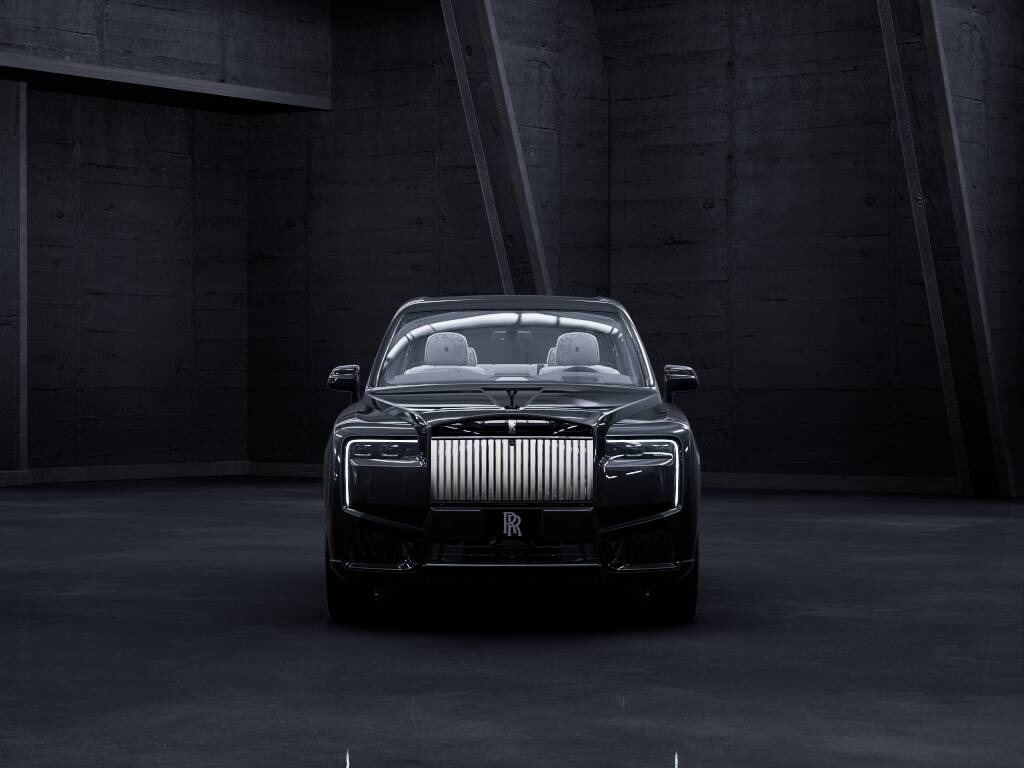 2027 Rolls-Royce Cullinan Image 11