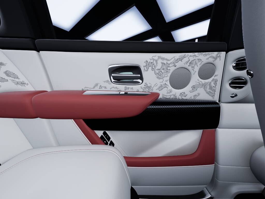 2027 Rolls-Royce Cullinan Image 13