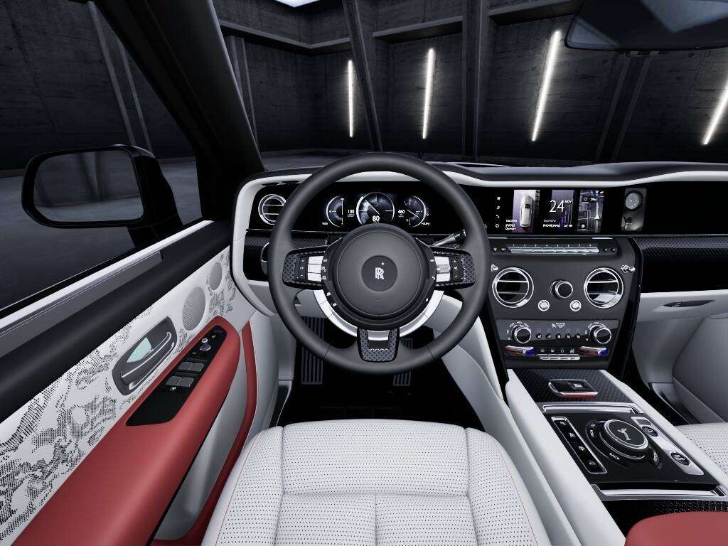 2027 Rolls-Royce Cullinan Image 2