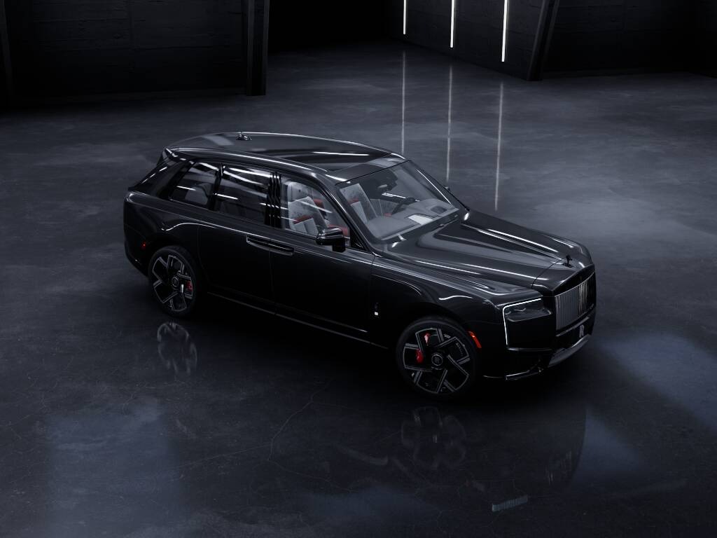2027 Rolls-Royce Cullinan Image 3