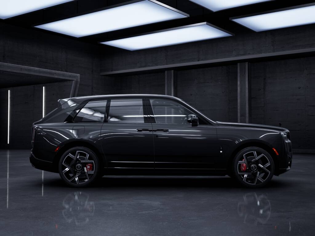 2027 Rolls-Royce Cullinan Image 5
