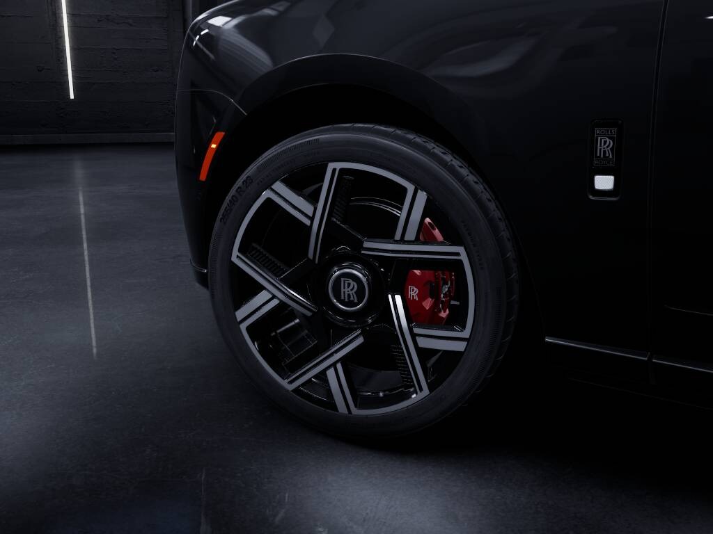 2027 Rolls-Royce Cullinan Image 9
