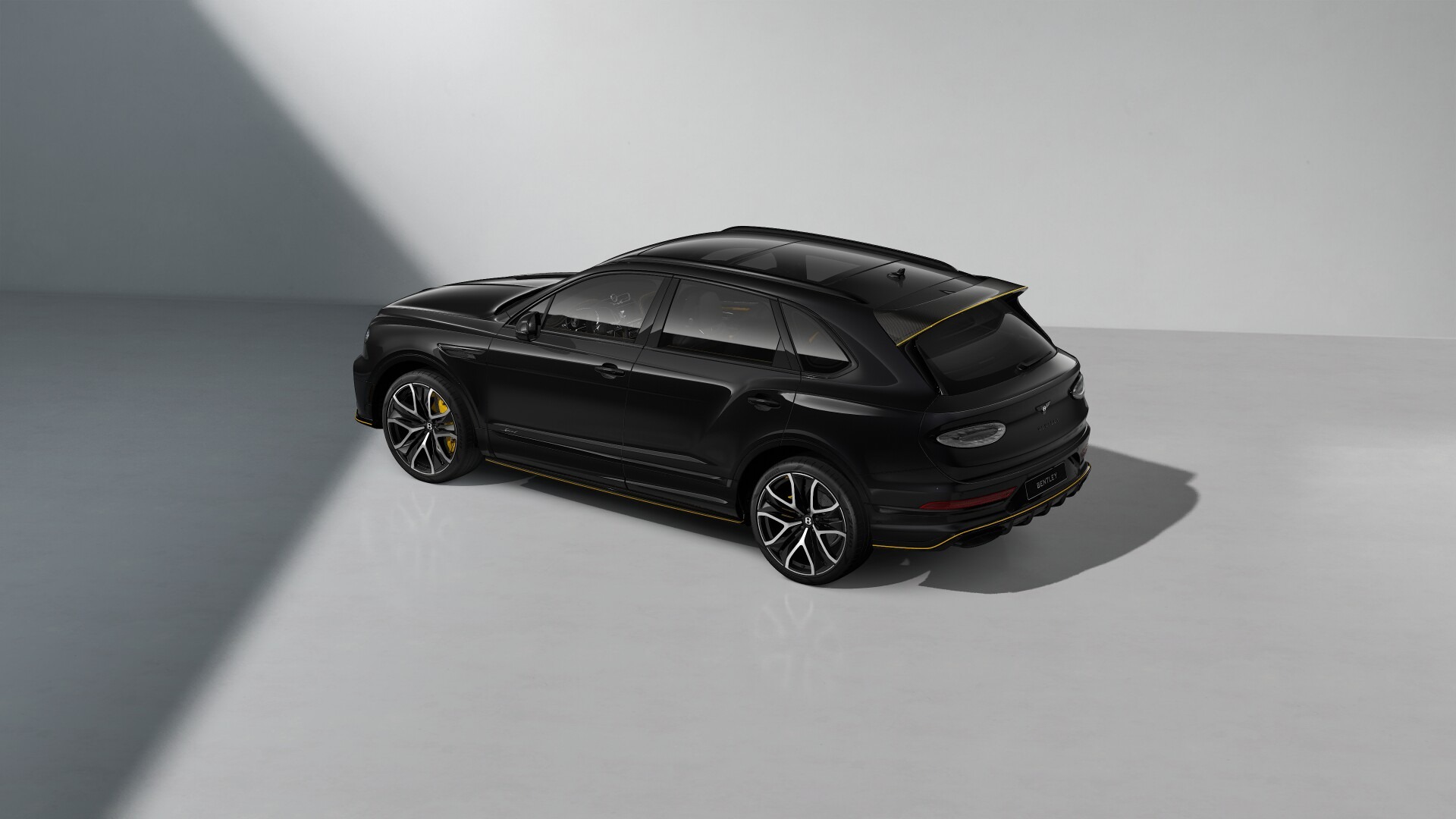 2027 Bentley Bentayga Image 7