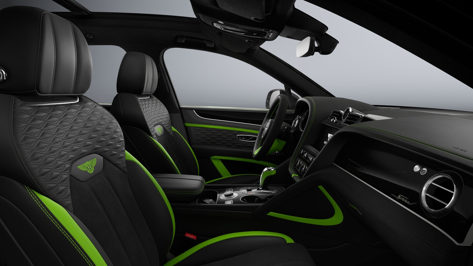 2027 Bentley Bentayga Image 4