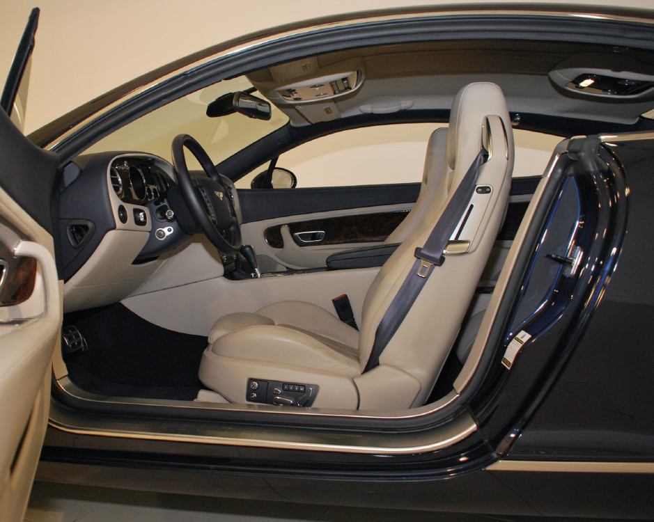 2005 Bentley Continental GT Image 13