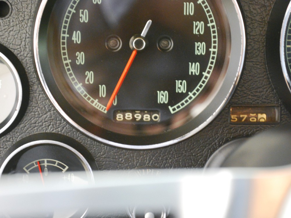 1966 Chevrolet Corvette Image 12