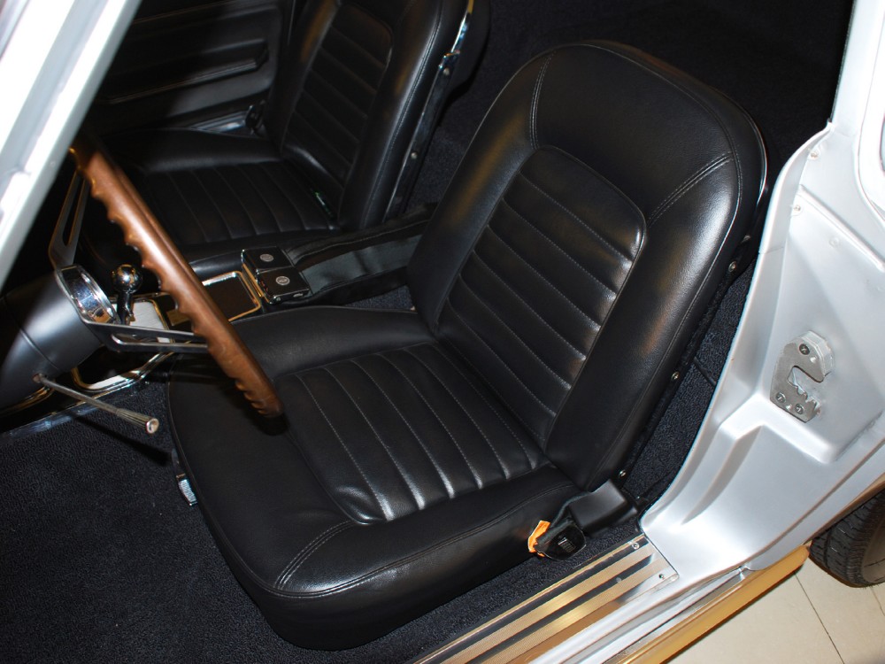 1966 Chevrolet Corvette Image 14