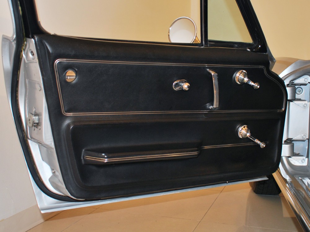 1966 Chevrolet Corvette Image 23