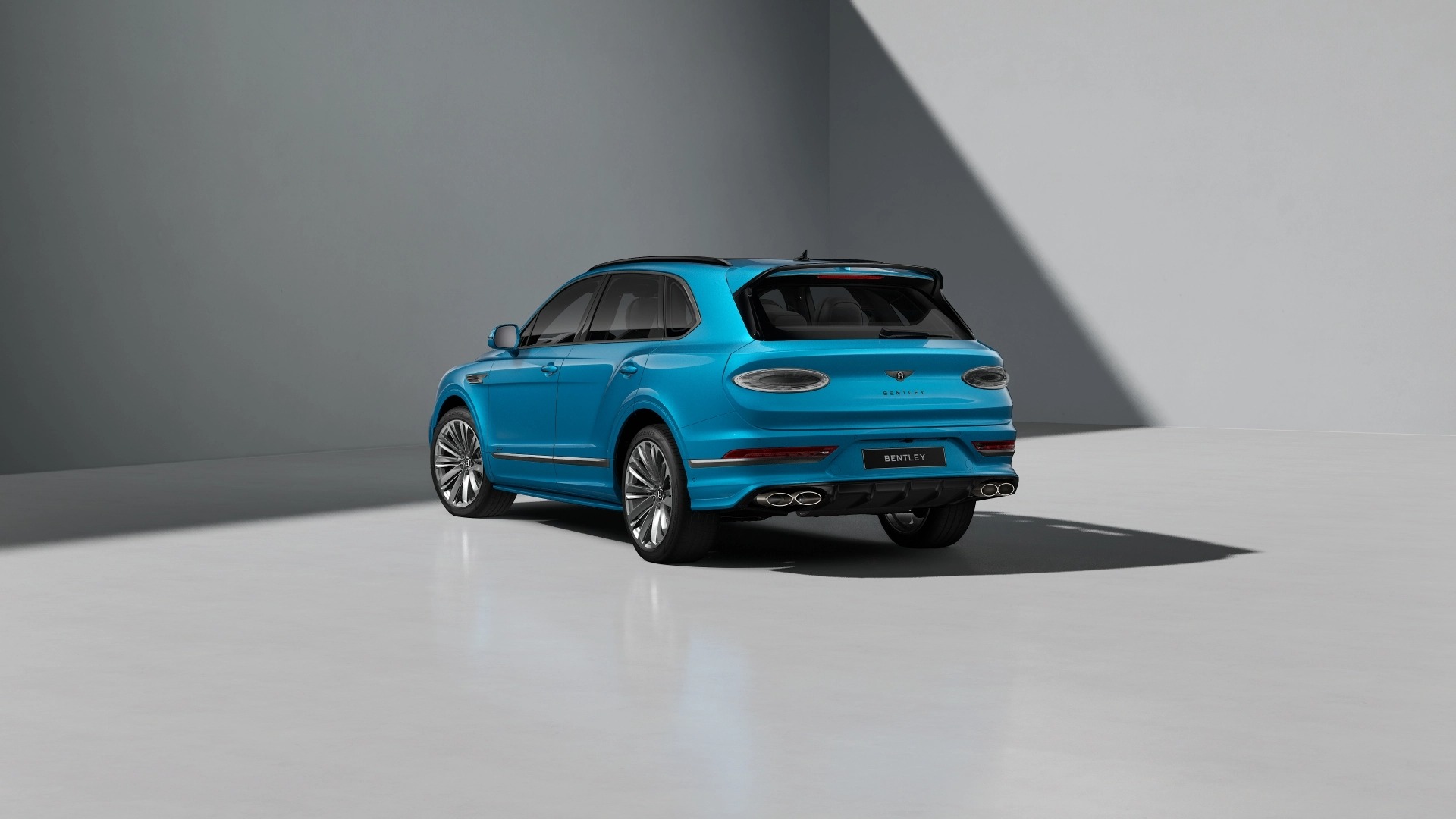 2026 Bentley Bentayga Image 5