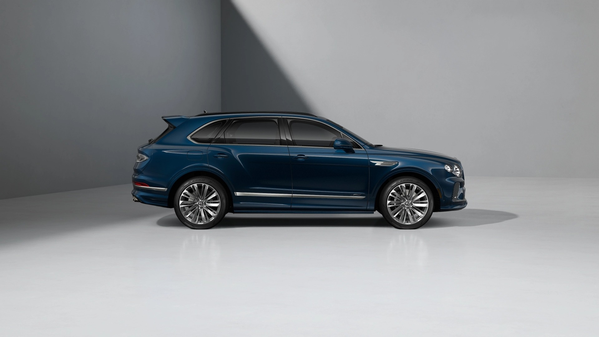 2026 Bentley Bentayga Image 3