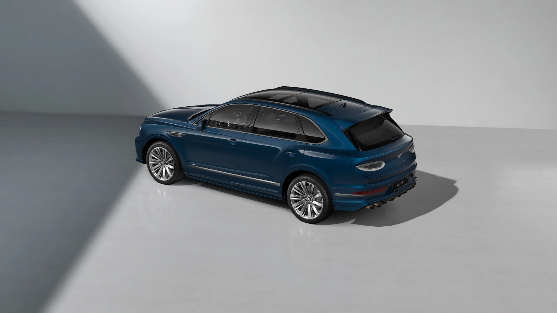 2026 Bentley Bentayga Image 7