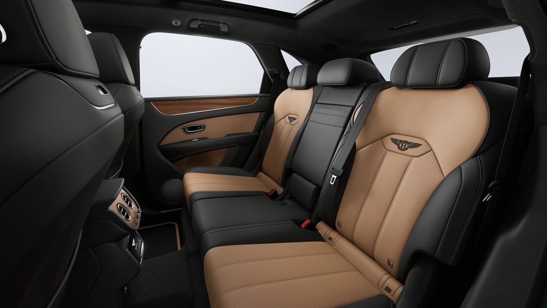 2026 Bentley Bentayga Image 6