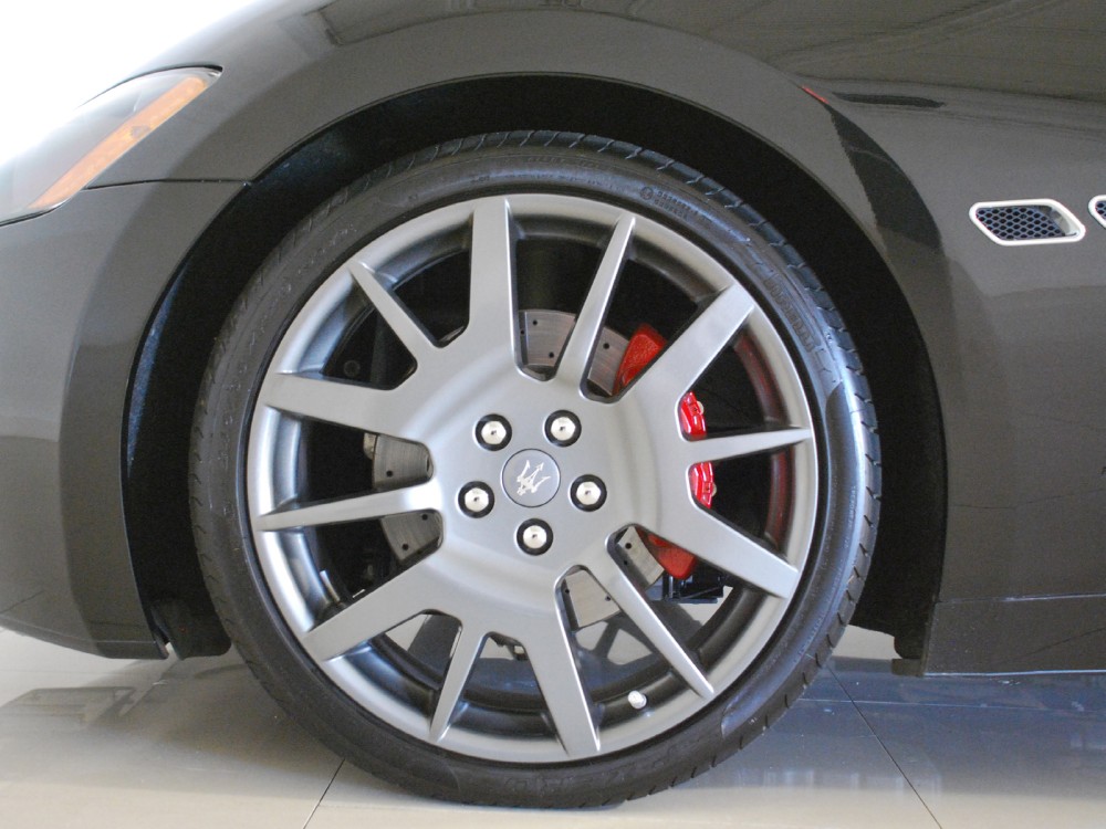 2010 Maserati GranTurismo Image 4