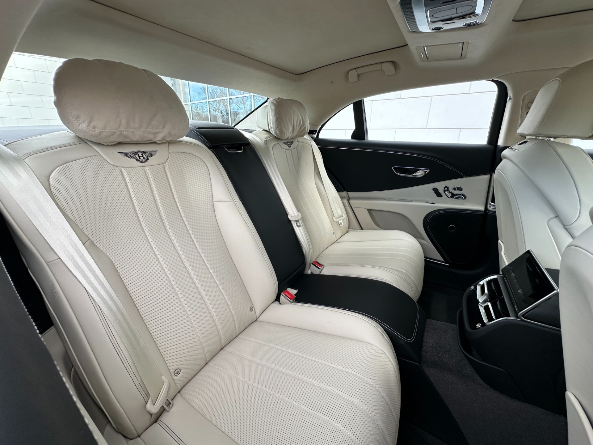 2026 Bentley Flying Spur Image 10
