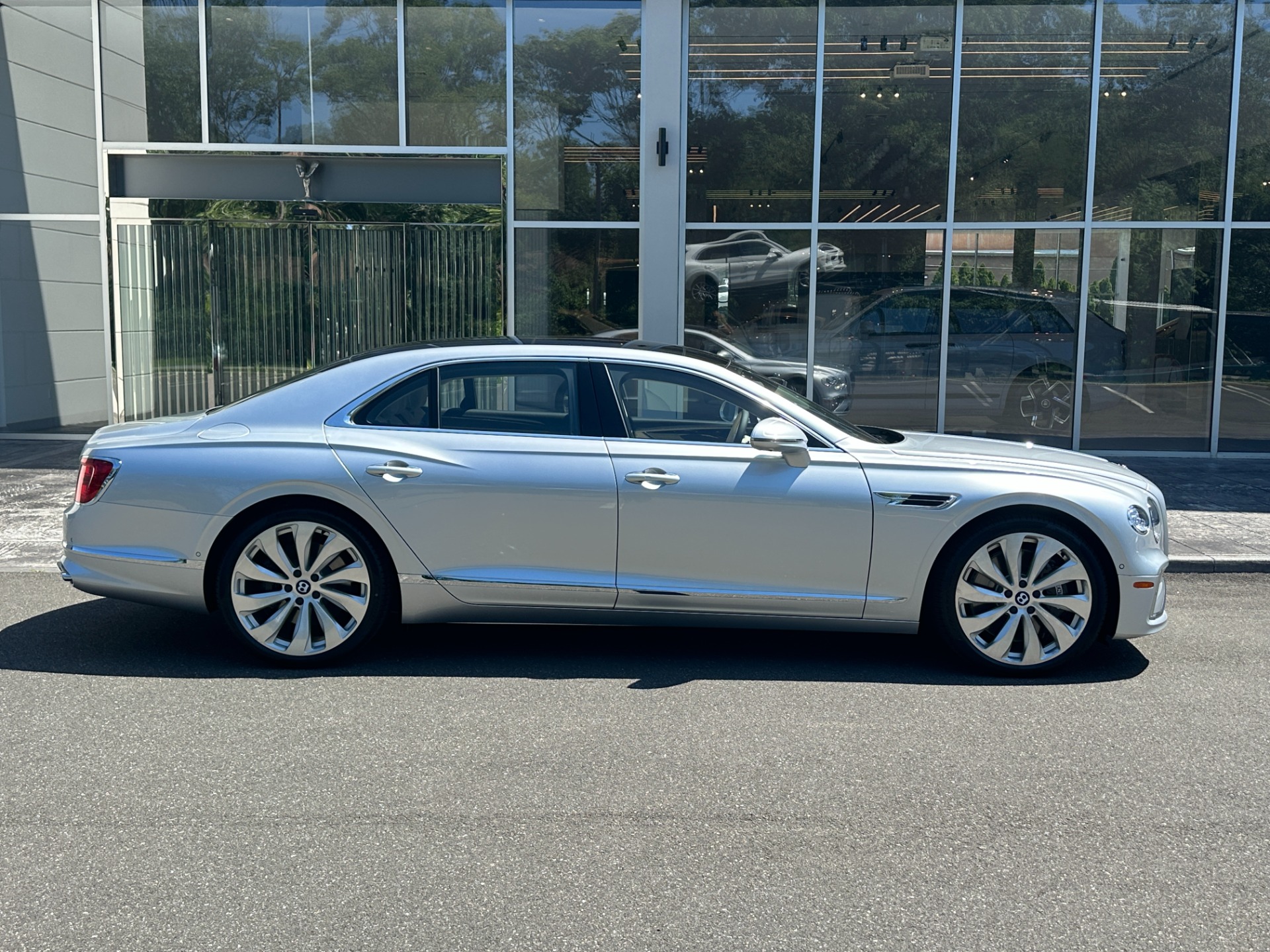 2026 Bentley Flying Spur Image 16