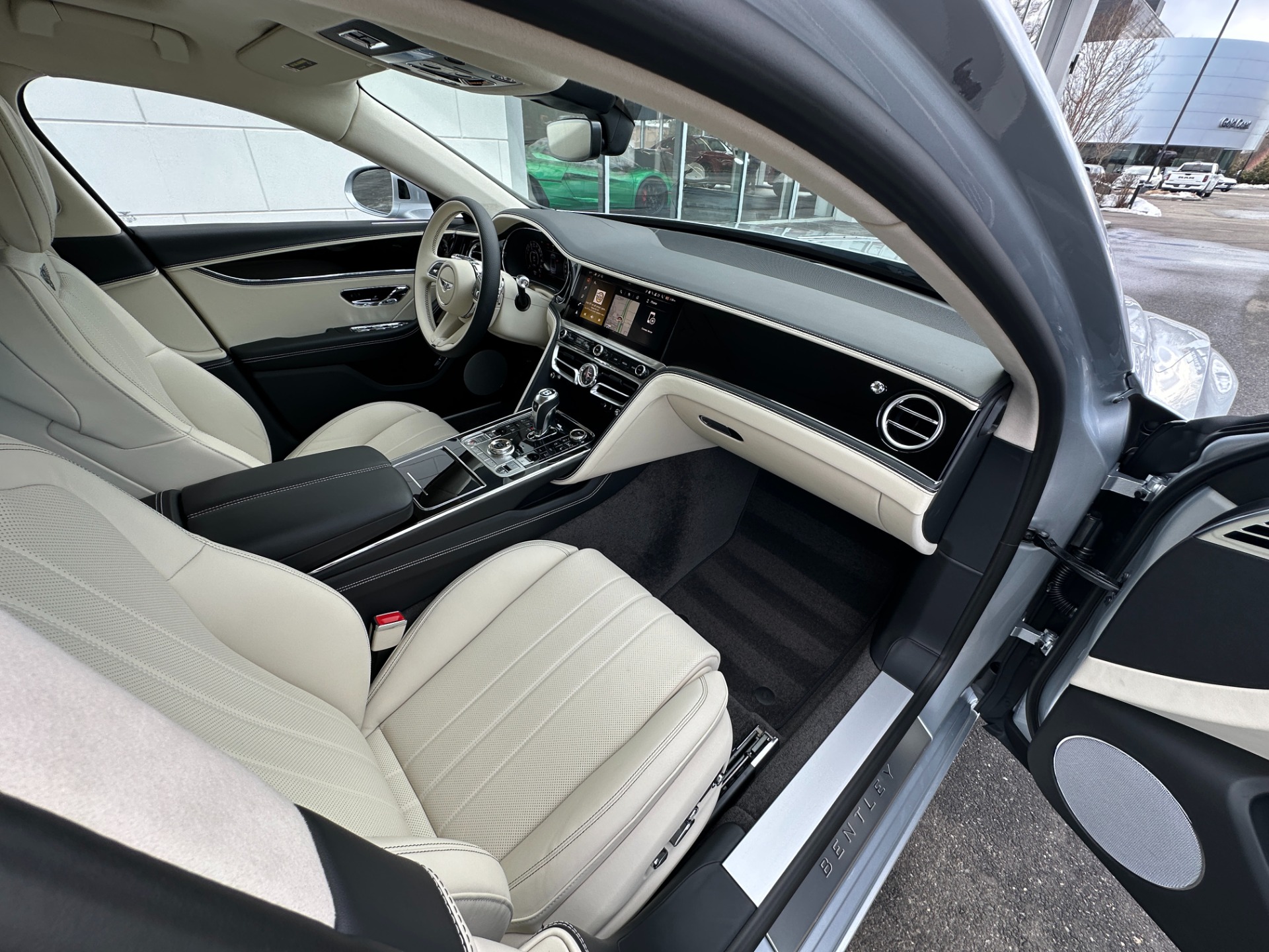 2026 Bentley Flying Spur Image 17
