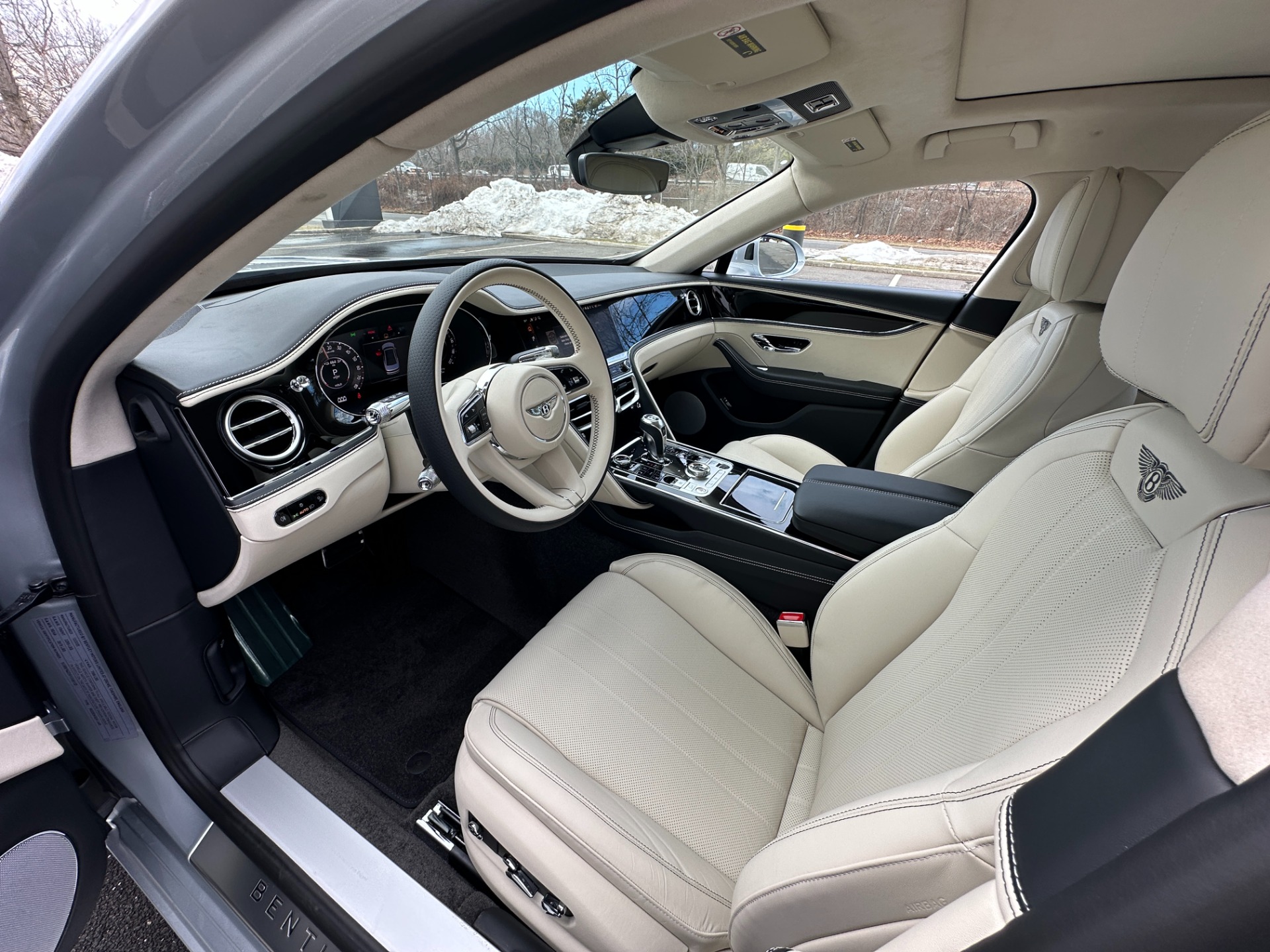 2026 Bentley Flying Spur Image 2