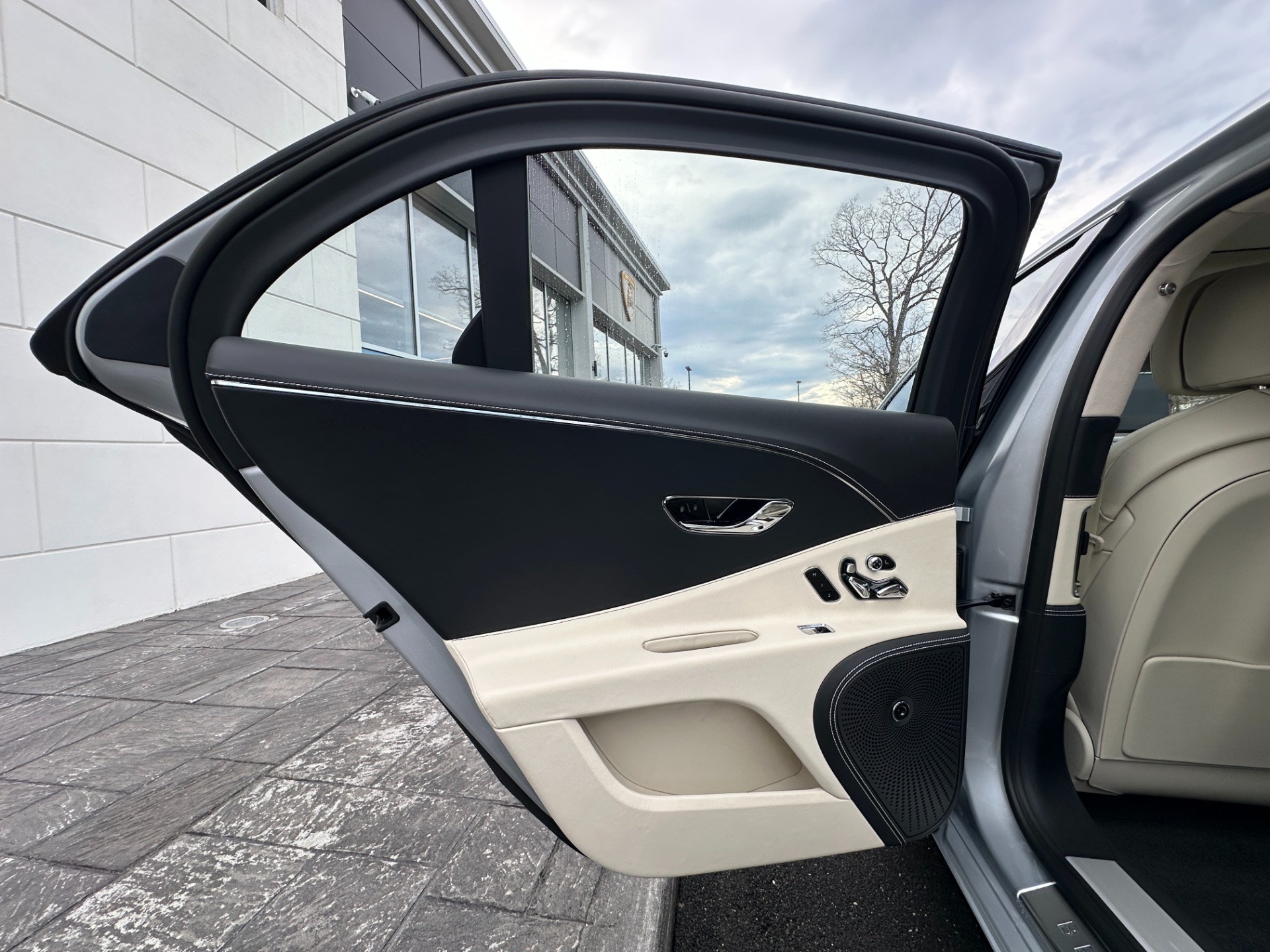 2026 Bentley Flying Spur Image 21