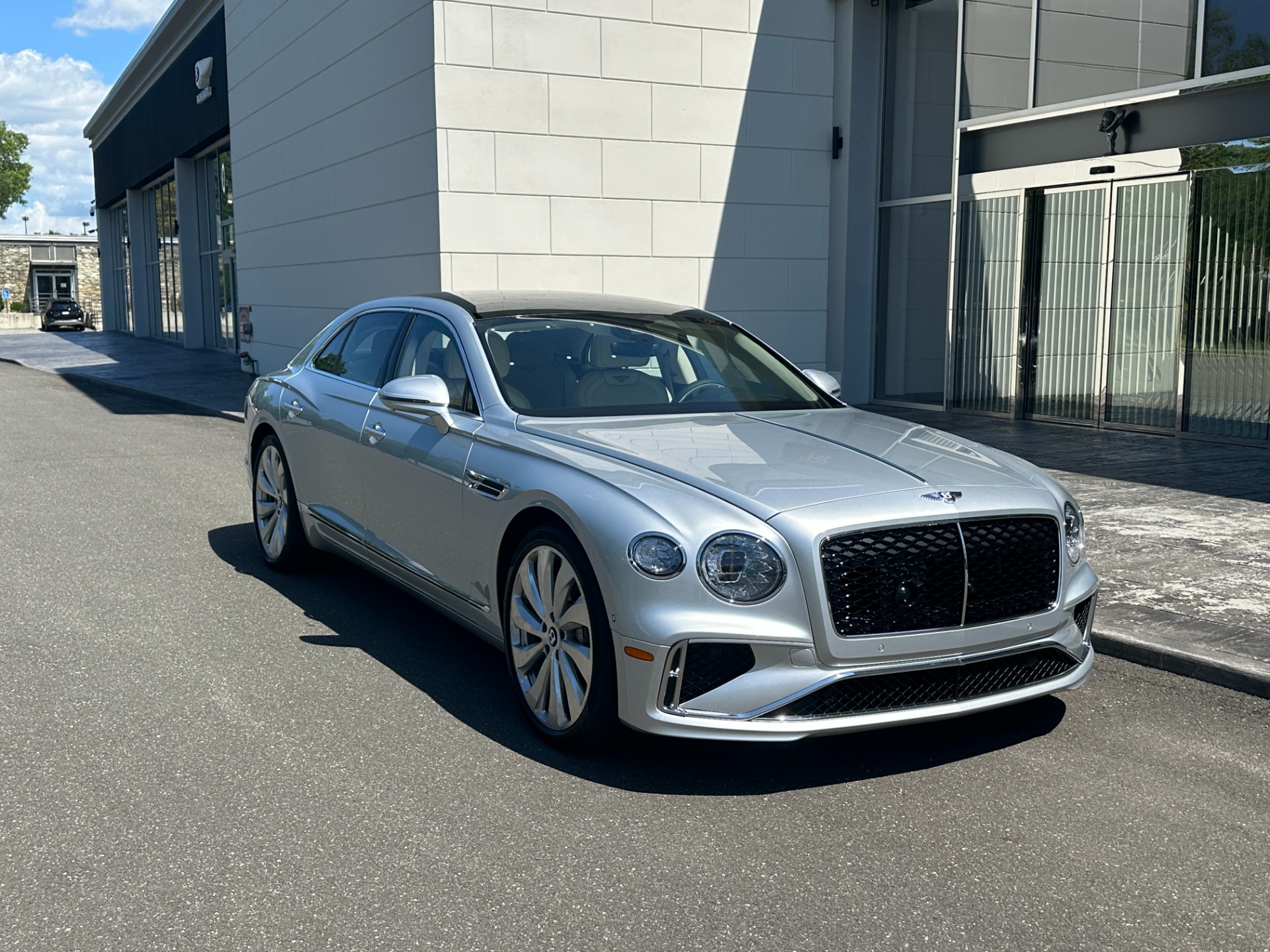 2026 Bentley Flying Spur Image 5