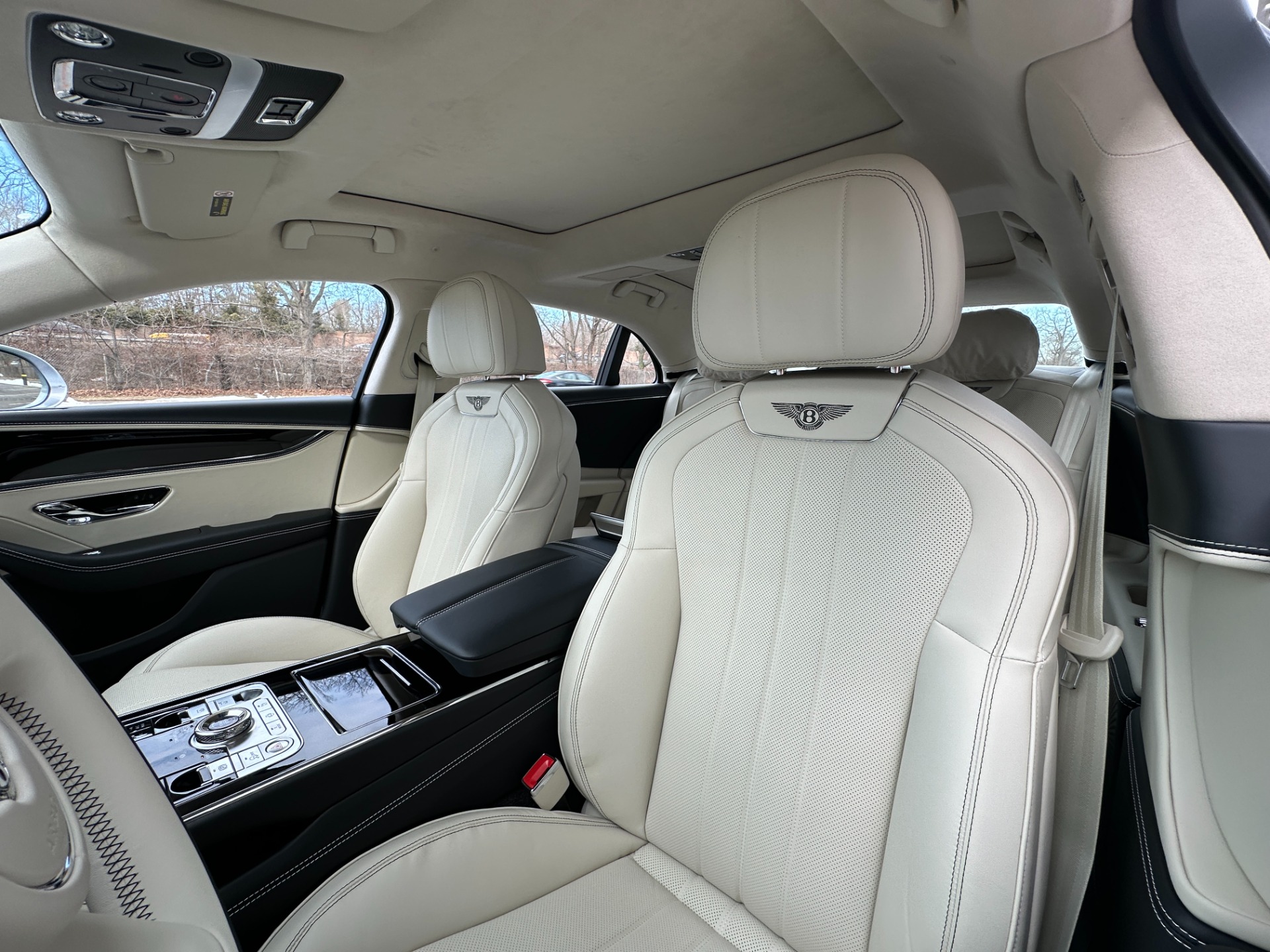 2026 Bentley Flying Spur Image 6