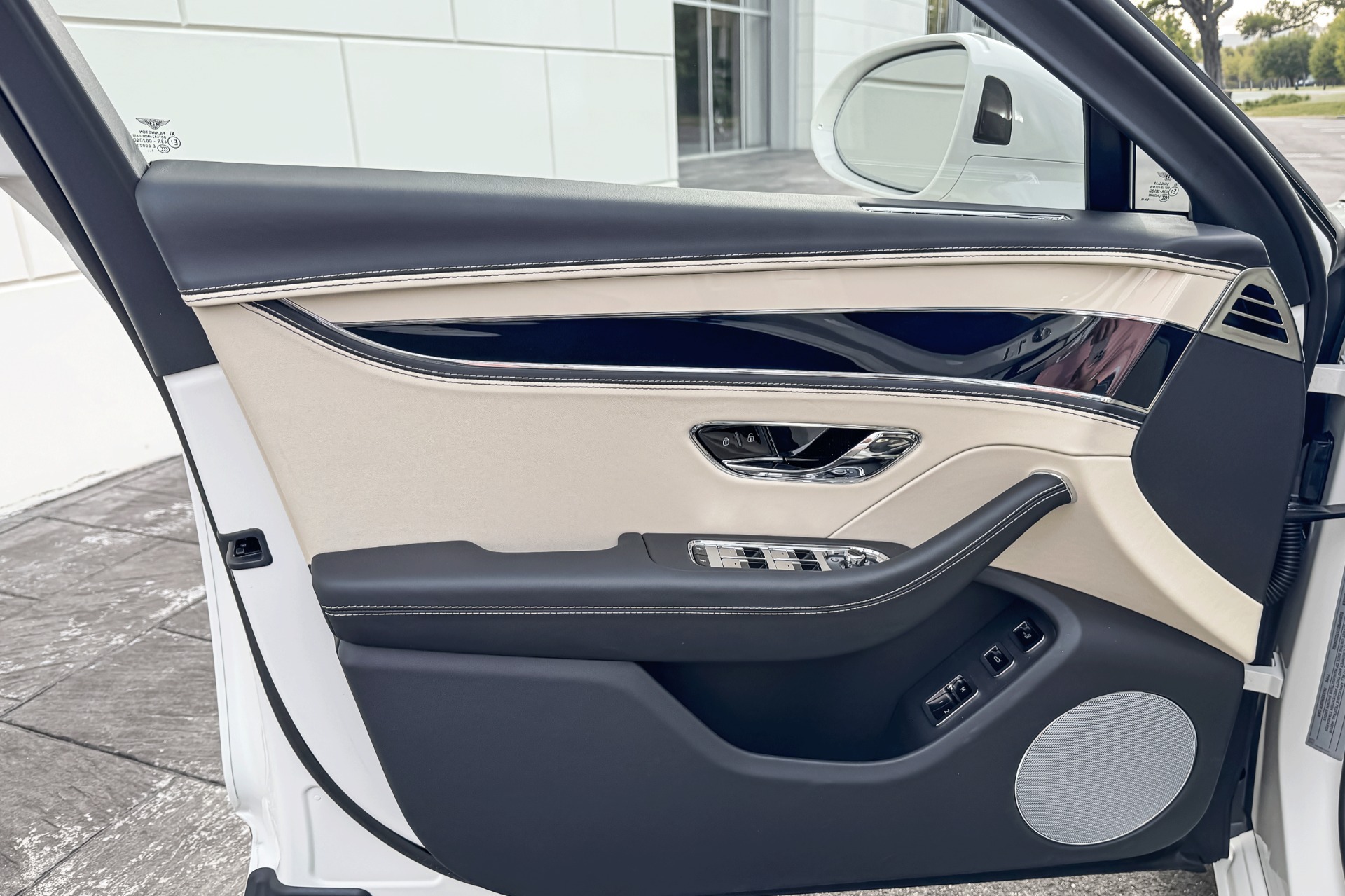 2026 Bentley Flying Spur Image 15