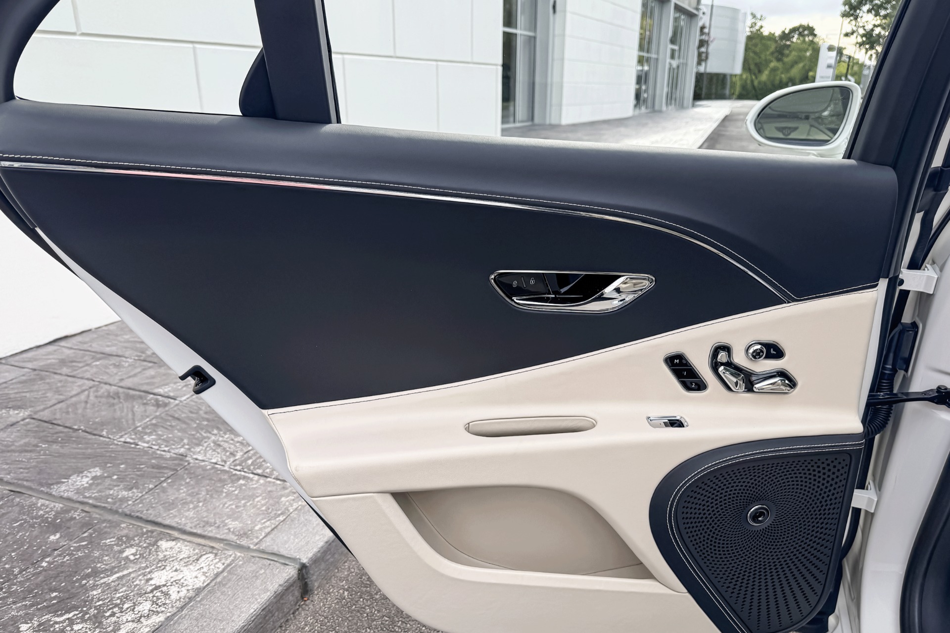 2026 Bentley Flying Spur Image 21