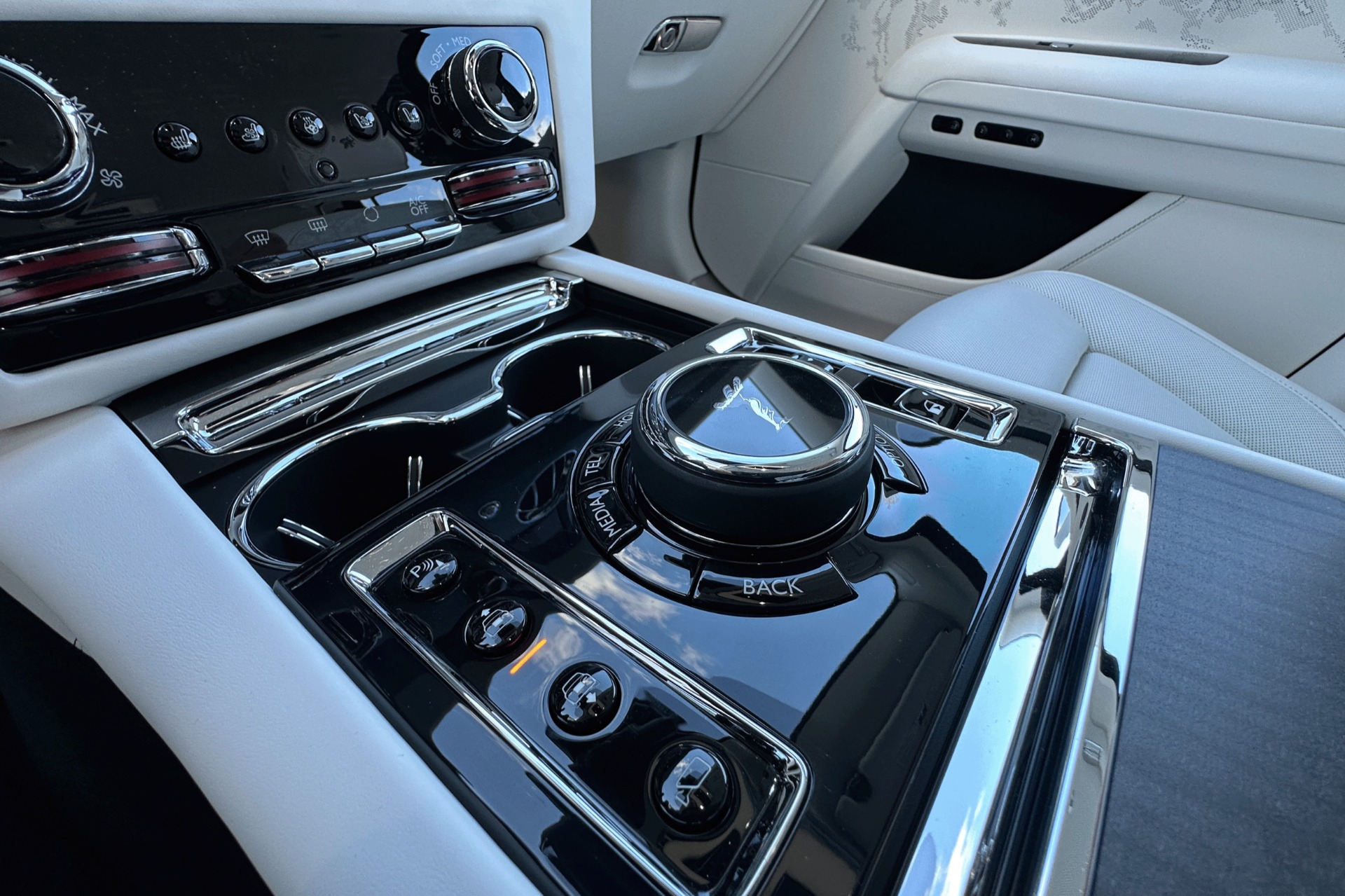 2026 Rolls-Royce Ghost Image 18