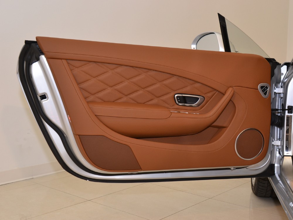2012 Bentley Continental GT Image 17