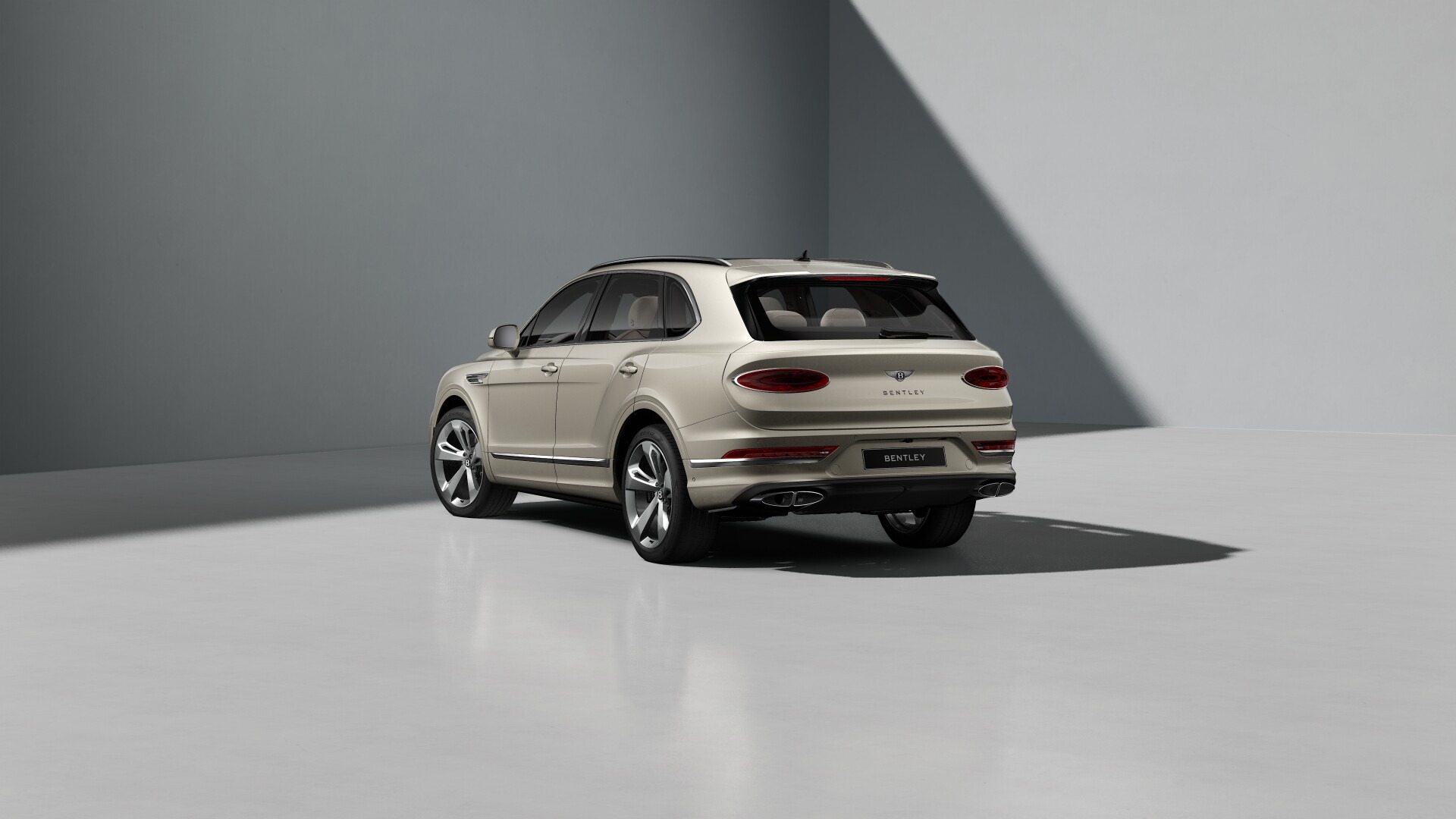 2027 Bentley Bentayga Image 5