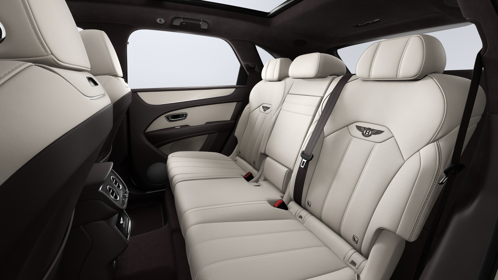 2027 Bentley Bentayga Image 6