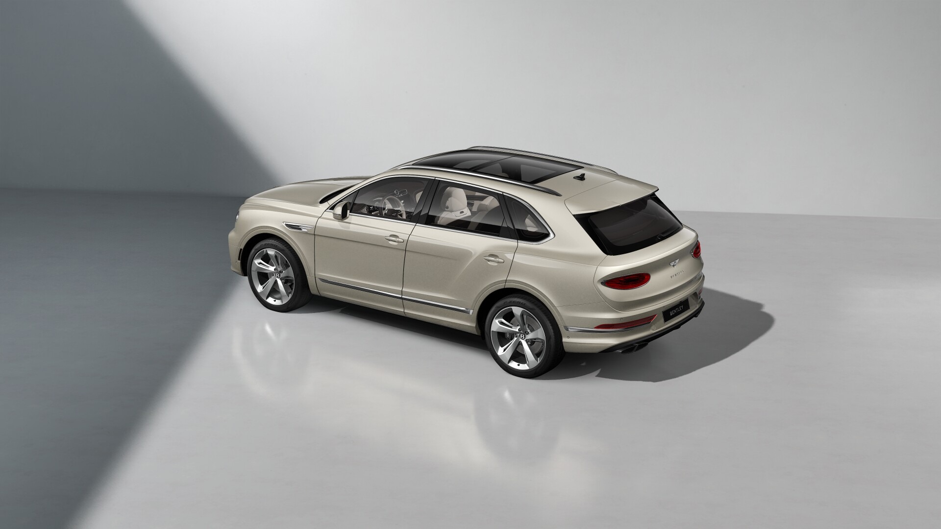 2027 Bentley Bentayga Image 7