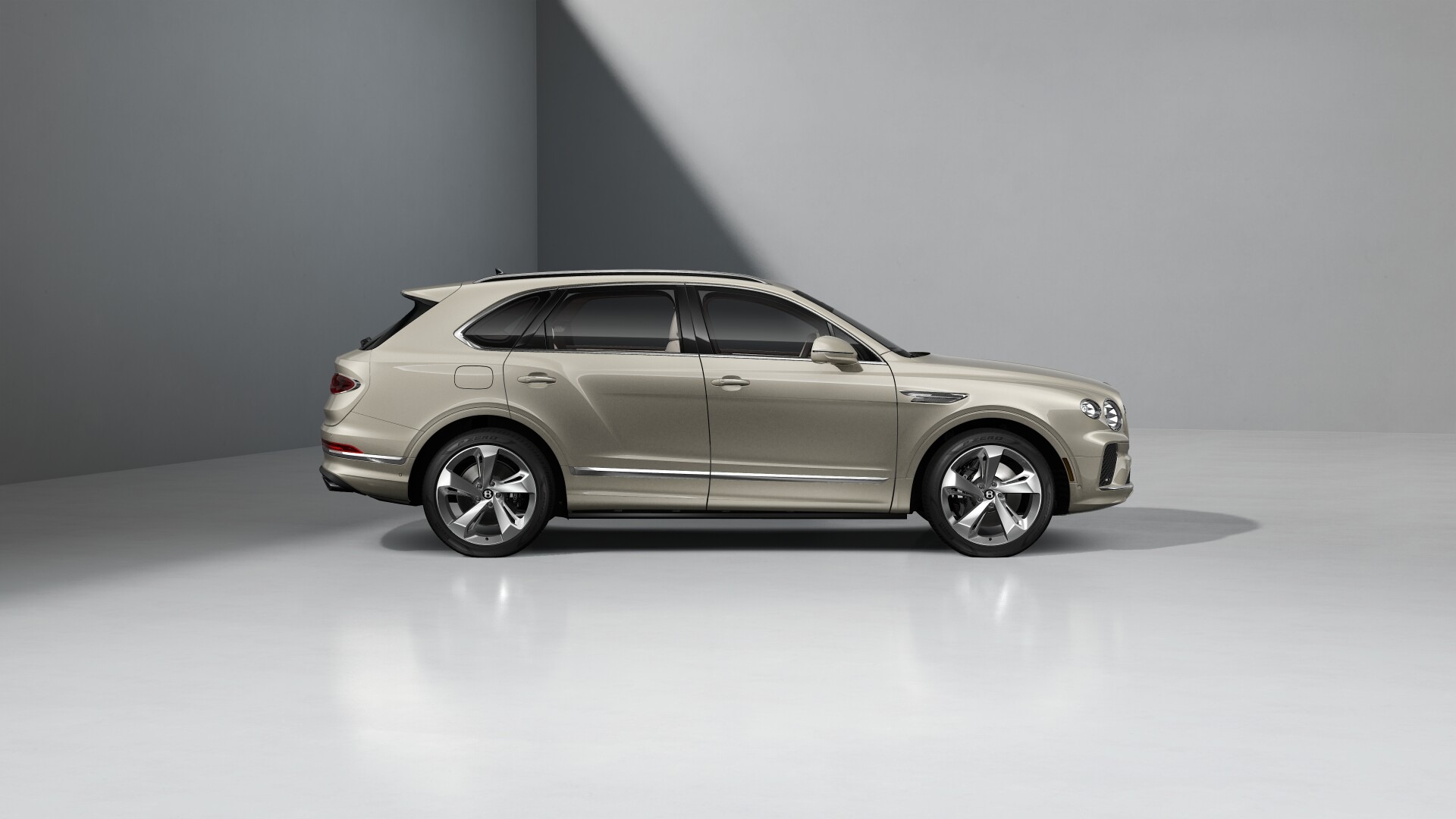 2027 Bentley Bentayga Image 9