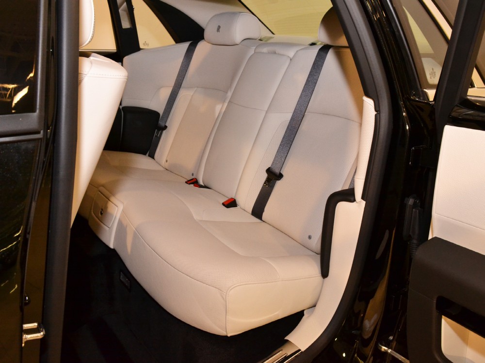 2012 Rolls-Royce Ghost Image 19