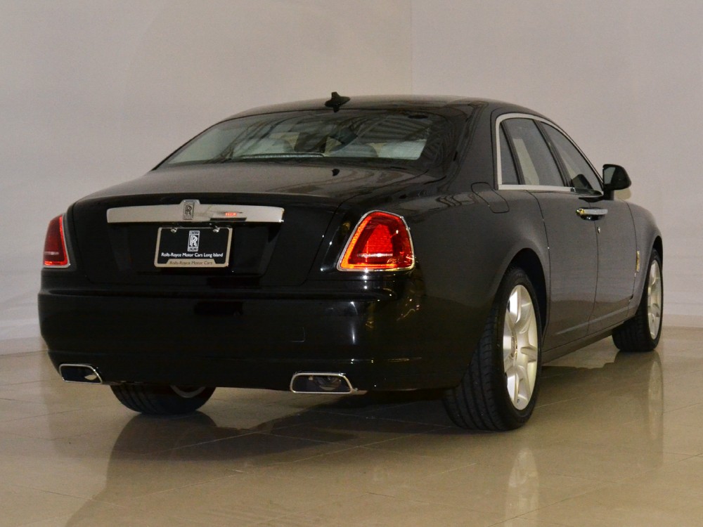 2012 Rolls-Royce Ghost Image 2